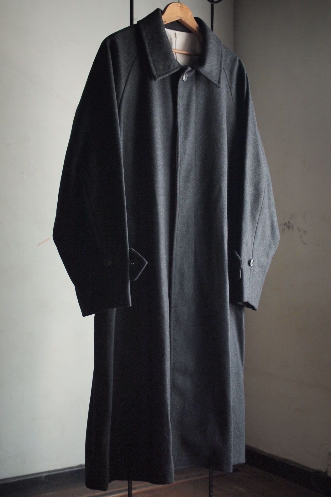 The crooked TailorのRain coatとLong pilgrim coat | peau de l'ours