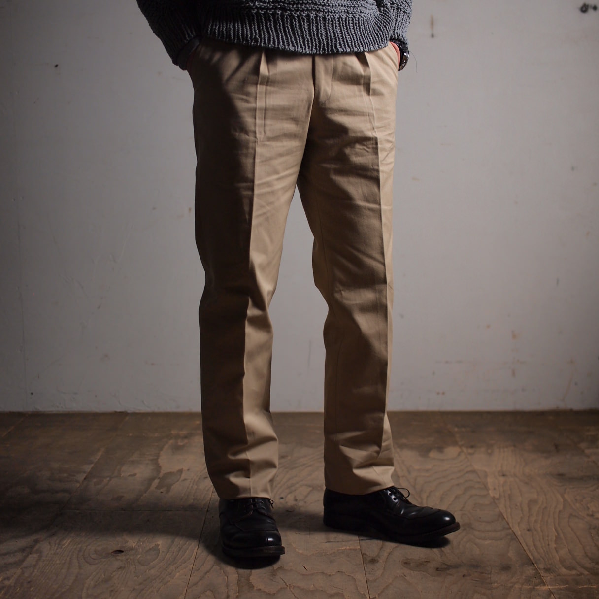 LOUNGE ACT×FACTORY/1 TUCK TROUSERS | peau de l'ours（ポードルルス
