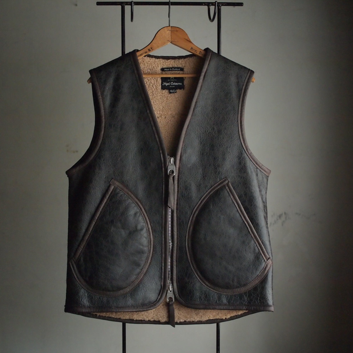 VEST | 【正規販売店】ナイジェル ケーボン | peau de l'ours